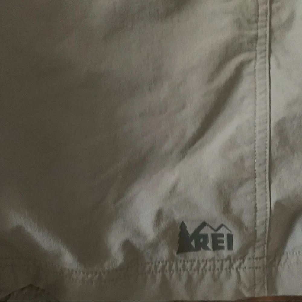 REI Mens Nylon Belted Gray Hiking Outdoor Shorts Sz 40